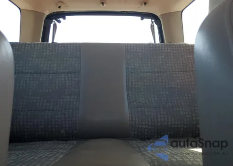 2002 Ford Escape Xls z USA, uszkodzony, nr VIN 1FMYU01182KD01293